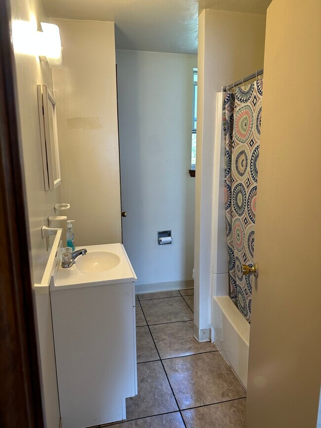 Building Photo - 803 Washington Ave