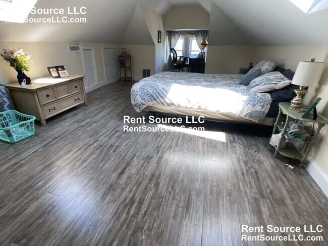 Building Photo - 80 Ten Hills Rd