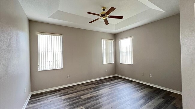 Building Photo - 318 Sand Ridge Dr