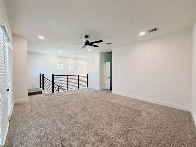 Building Photo - 16575 Oasis Glade Dr