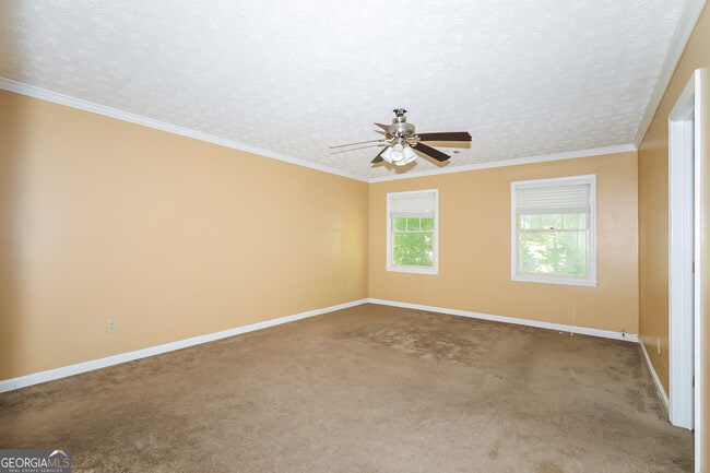 Building Photo - 4985 Diggers Way