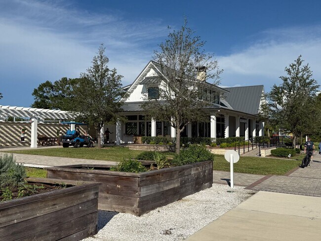 Building Photo - 11166 Crescent Deer Dr