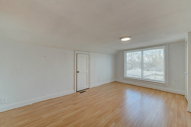 Building Photo - 6136 Jackson Ave