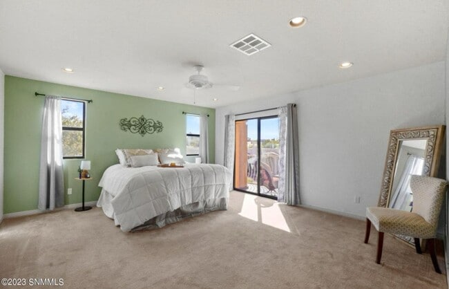 Building Photo - $500 off first months rent, Gorgeous Home ...