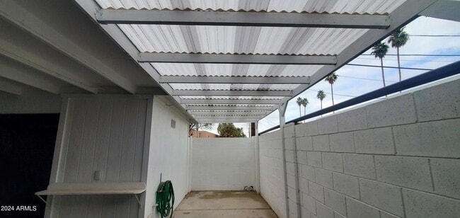 Building Photo - 10612 W Oakmont Dr