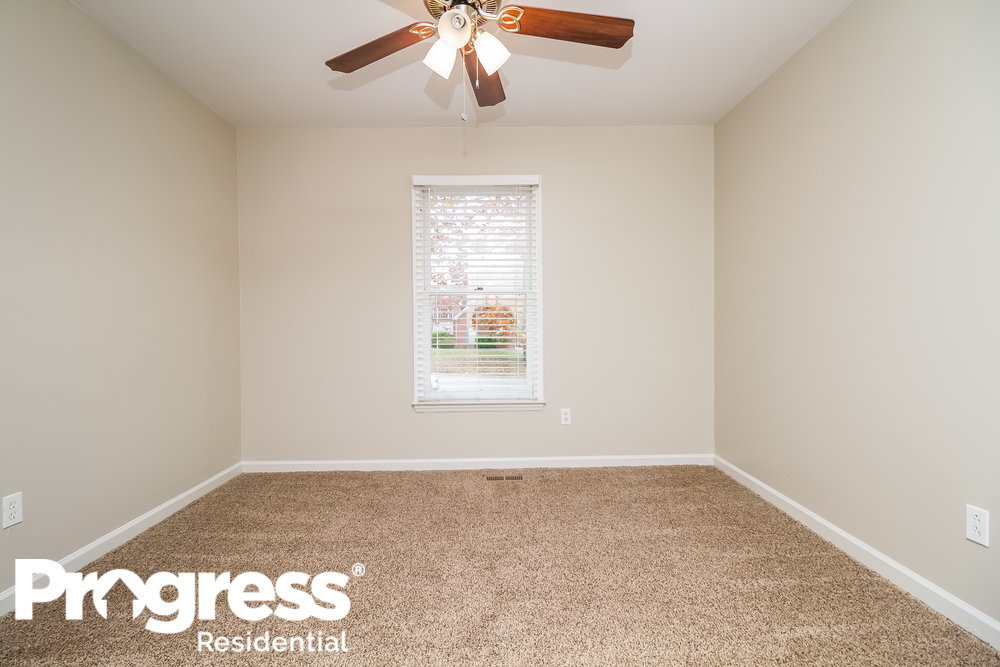 Building Photo - 2140 Liberty Dr