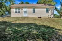 Building Photo - 2809 S River Rd