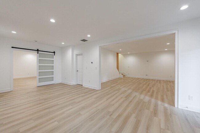 Building Photo - 11760 Stratham Dr