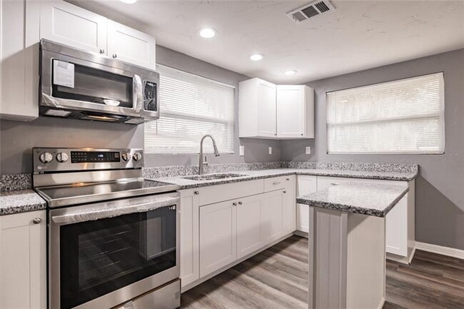 Building Photo - 3900 Locust Ave