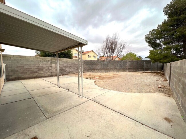 Building Photo - 4548 Aviation St