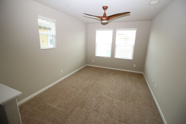 Building Photo - Cute Home in Fresno!