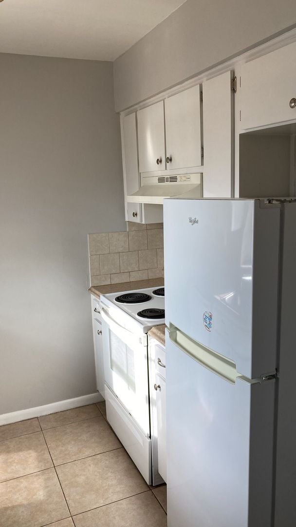 Building Photo - One Bedroom Rental in South Tampa!