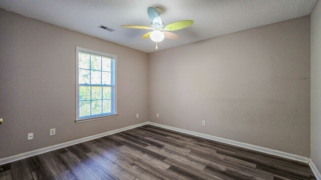 Building Photo - 932 Scholastic Ct