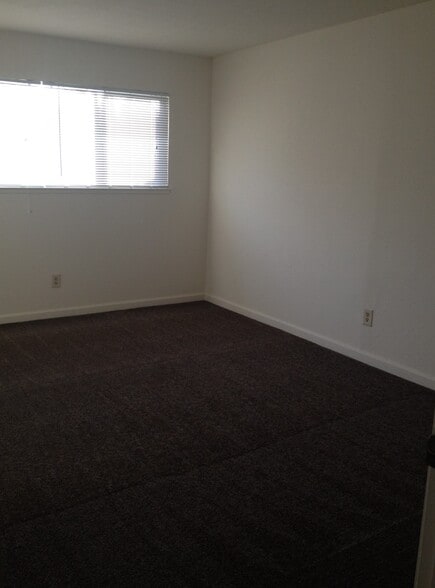 Building Photo - 1014 Clinton Rd