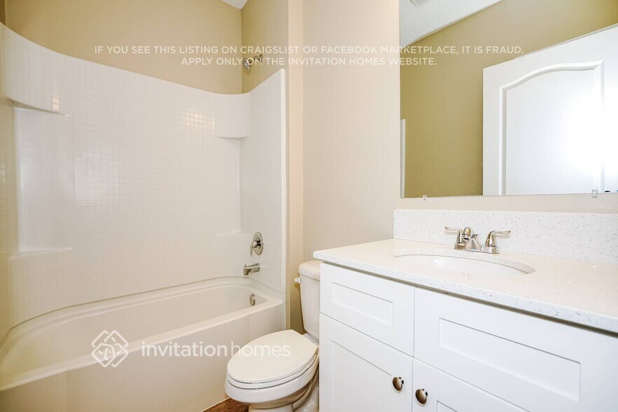 Building Photo - 532 White Coral Ln