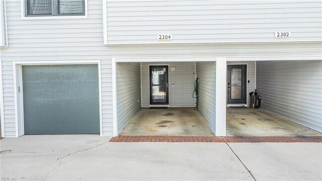 Building Photo - 2304 Bergen Ct
