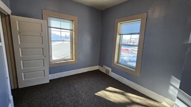 Upstairs Bedroom 2 - 508 1st Ave NE