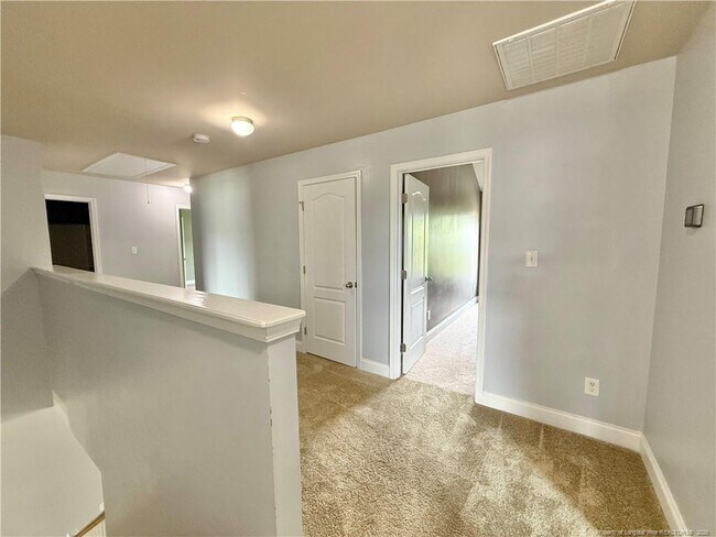 Building Photo - 260 Trenton Pl