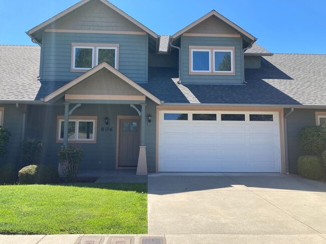 Primary Photo - 2 Bedroom 2.5 Bath Townhome