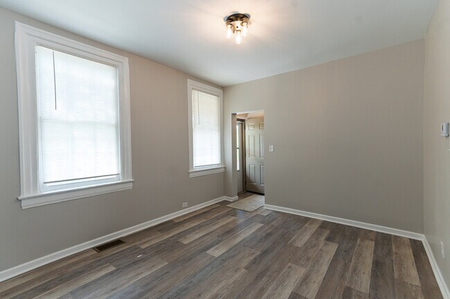 Building Photo - 1 Parkview St