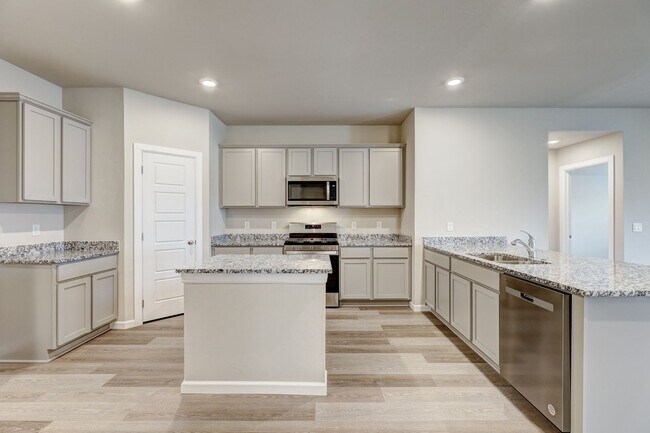 Building Photo - 10508 SW 41st Pl
