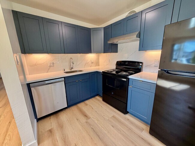 Building Photo - Beautifully Renovated 2BD/1BA Ground Floor Unit in Prime El Cerrito Location