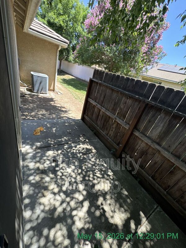 Building Photo - 1636 Paseo Del Lago