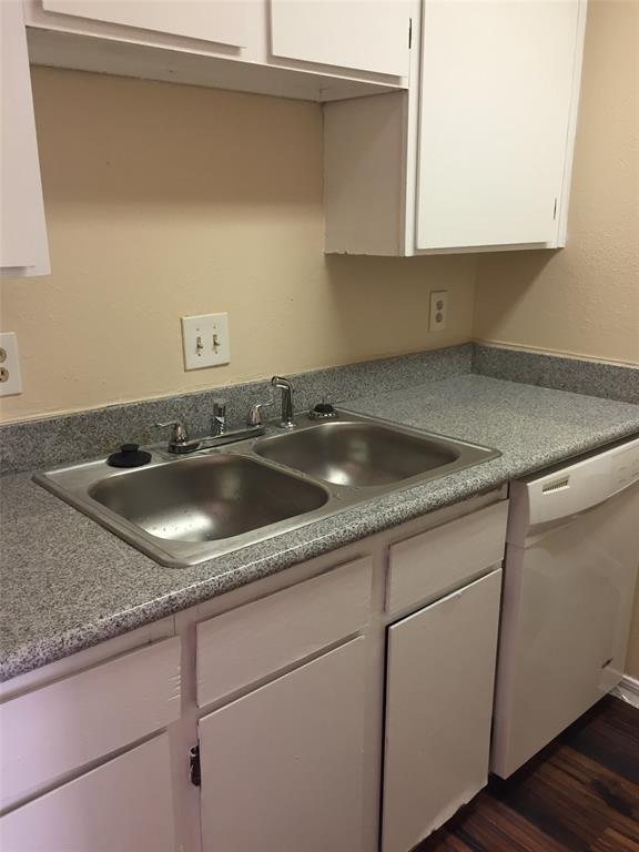 Building Photo - 10211 Sugar Branch Dr