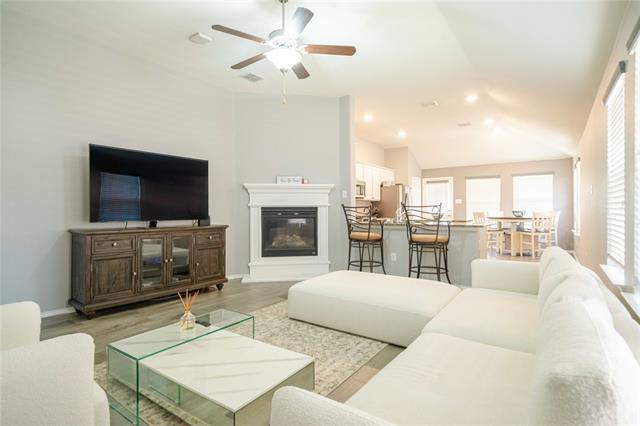 Building Photo - 8900 Devonshire Dr