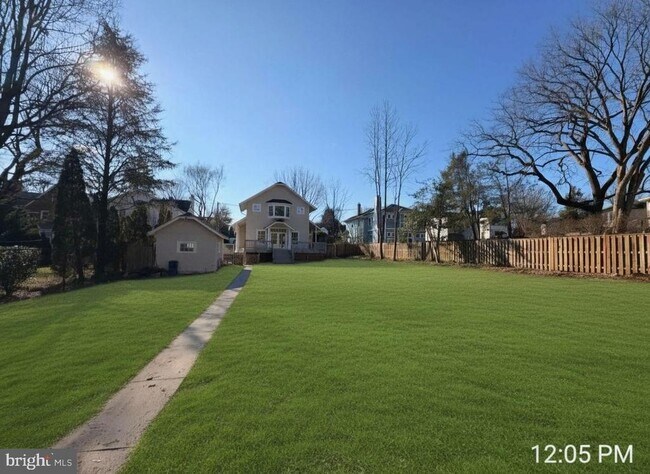 Building Photo - 4937 Brandywine St NW