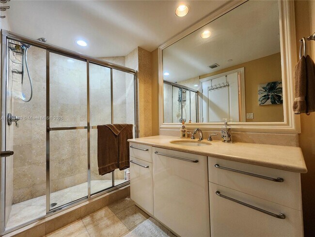 Building Photo - 3101 S Ocean Dr