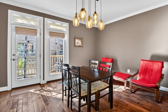 Building Photo - 7902 Yellowstone Way