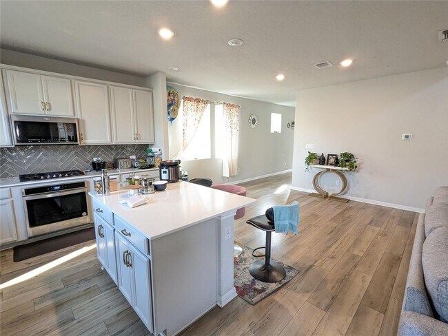 Building Photo - 2436 Danbury Ln