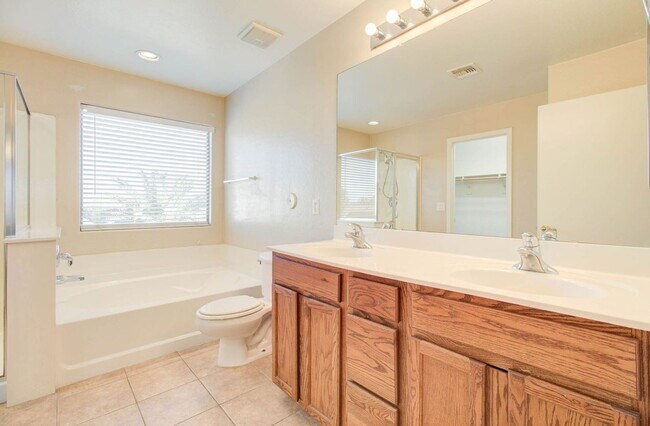 Building Photo - 17762 W Hearn Rd