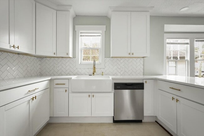 Building Photo - 2778 Post St