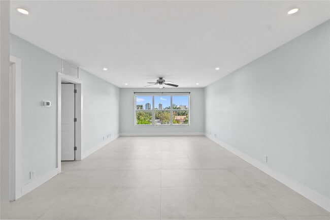 Building Photo - 1770 E Las Olas Blvd