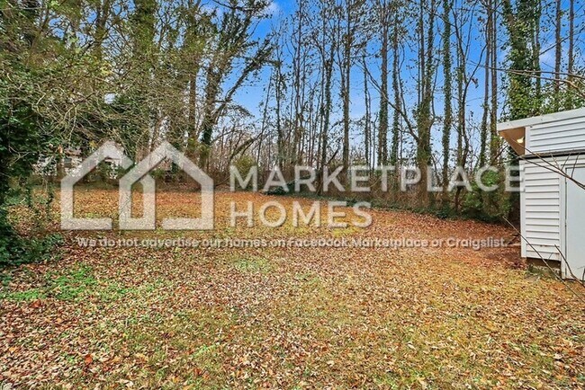 Building Photo - 2996 Palm Dr