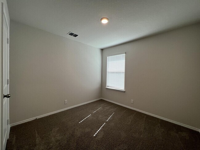 Building Photo - 15315 Shortwing