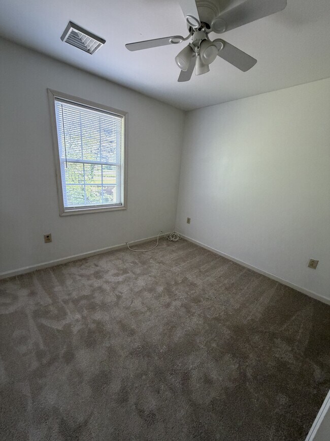 Building Photo - 1513 Princess Anne Ln