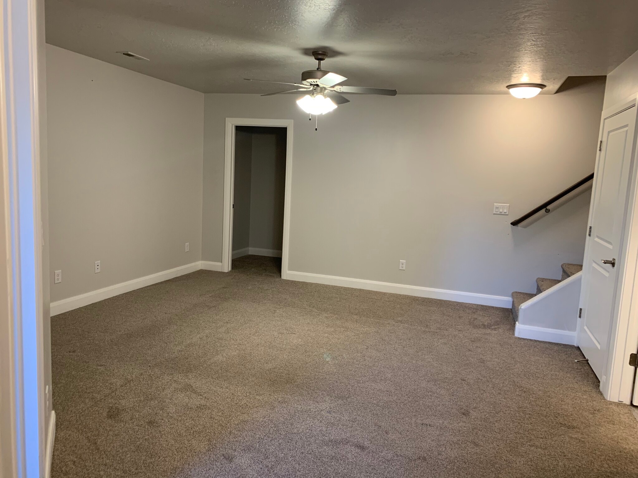 Basement bonus room. (Can be used as a 2nd living area, main living area, play room, game room, or man cave). - 355 W 200 S