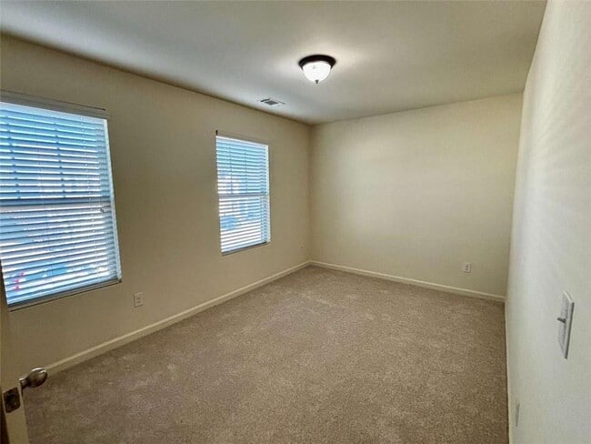 Building Photo - 343 Merigold Way