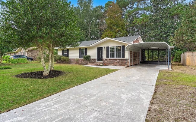 Building Photo - Beautiful Summerville Rent Ready, Fully Renovated Home