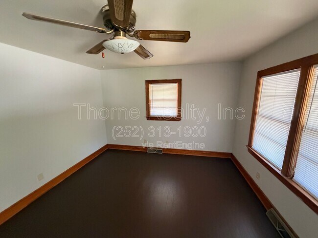 Building Photo - 1425 Hargrove St
