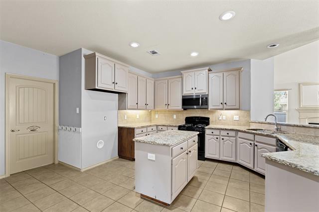 Building Photo - 5049 Cassidy Ln