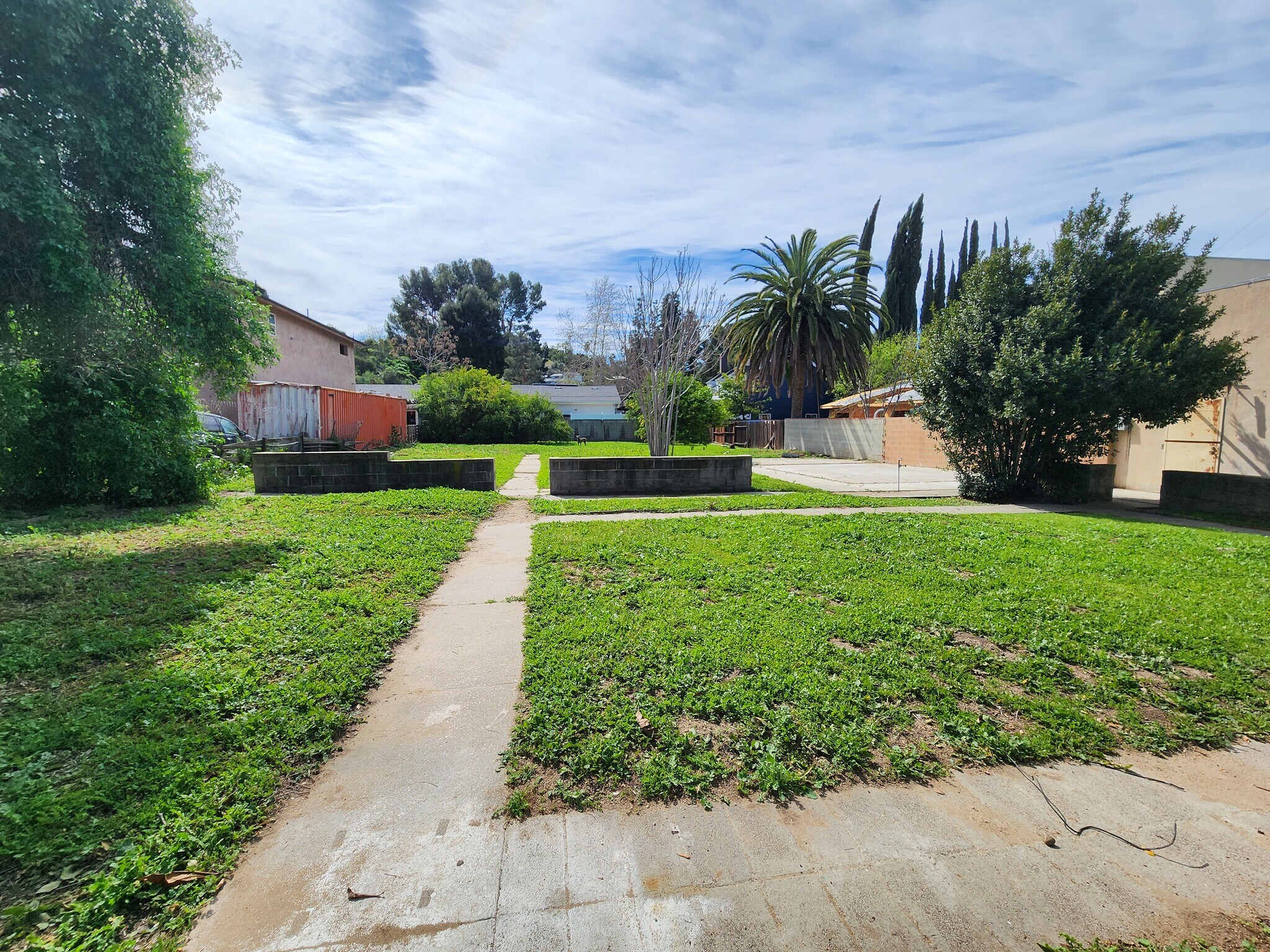 Building Photo - 9682 Sunland Blvd