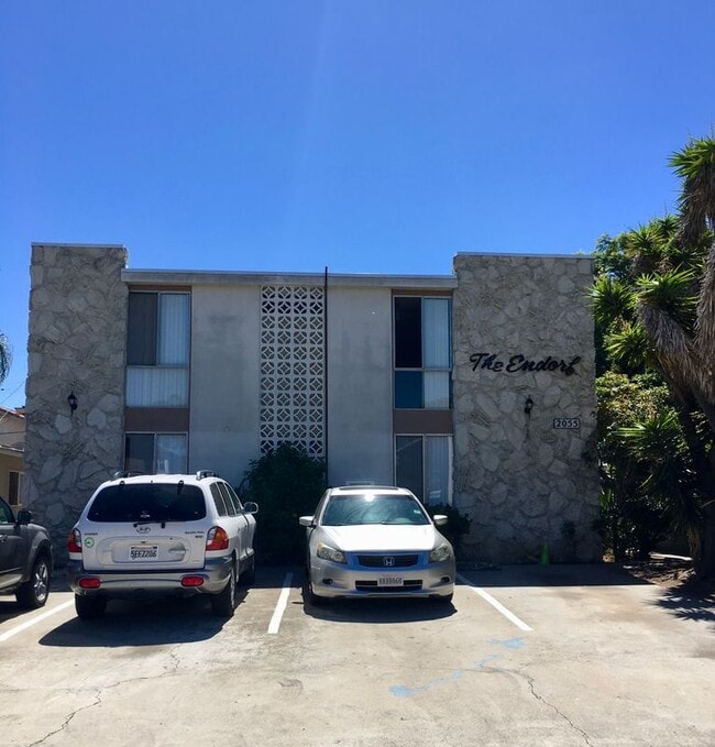 Building Photo - 2055 Felspar St