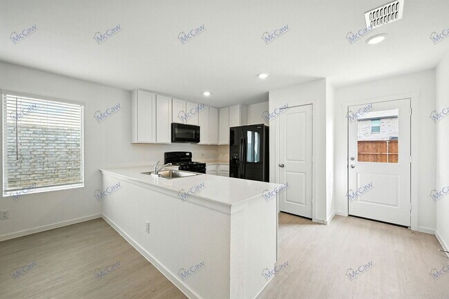 Building Photo - 205 Ashbrook St