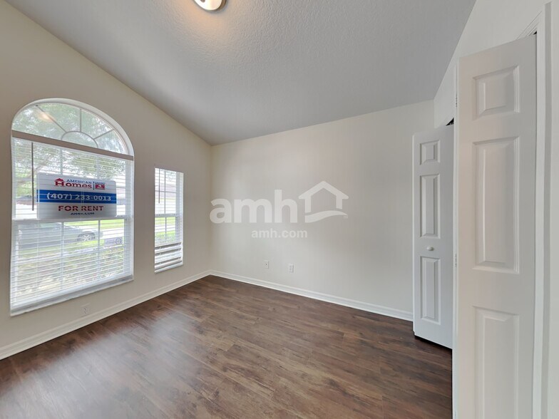 Building Photo - 1703 Boggy Oak Ln