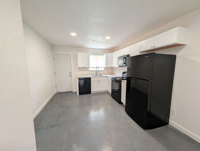 Building Photo - Updated Arkansas Unit at Brookridge