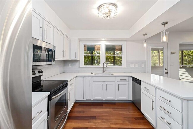 Building Photo - 2308 Defoors Ferry Rd NW